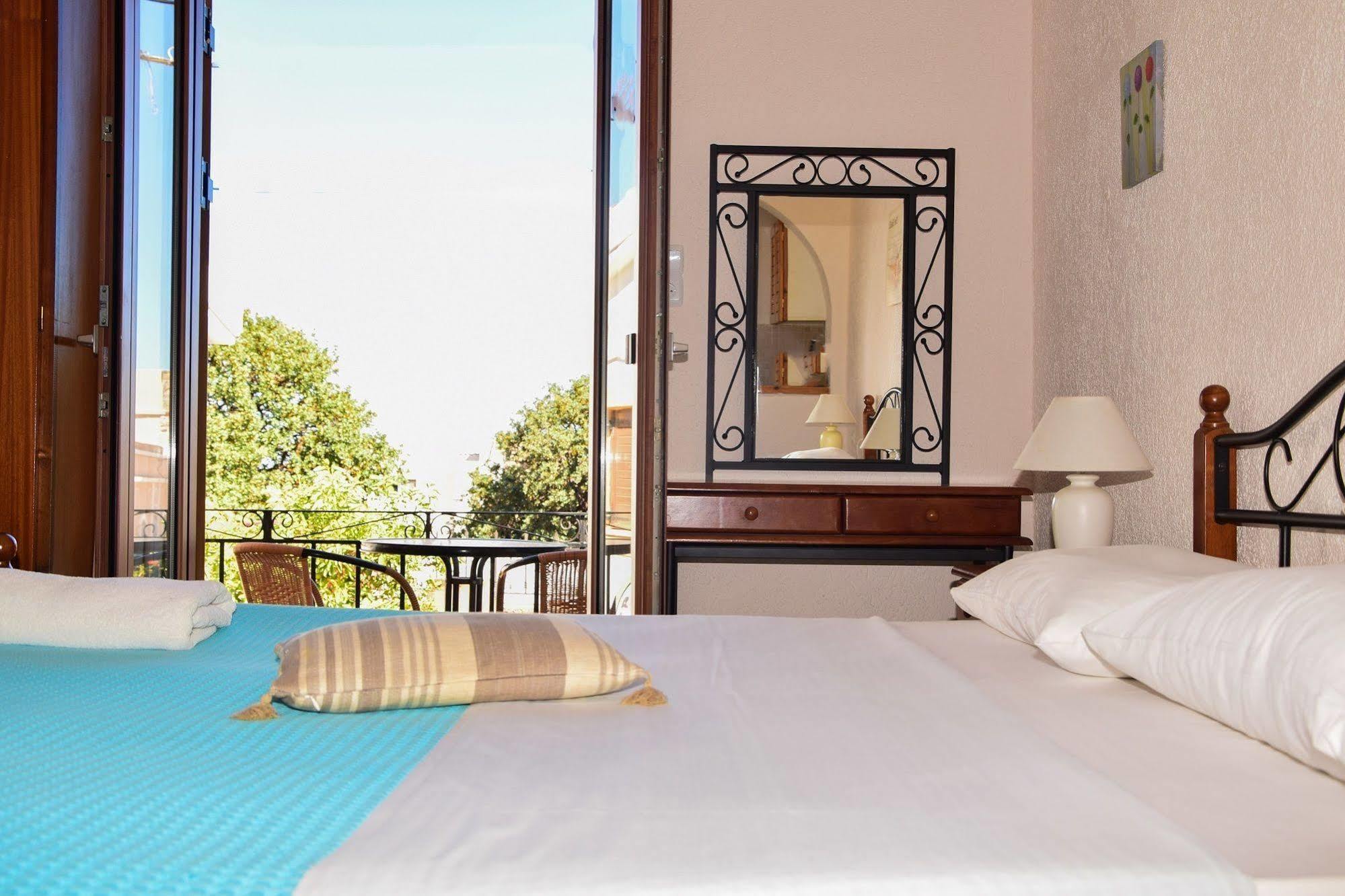 Athina Villas เอลุนดา ภายนอก รูปภาพ